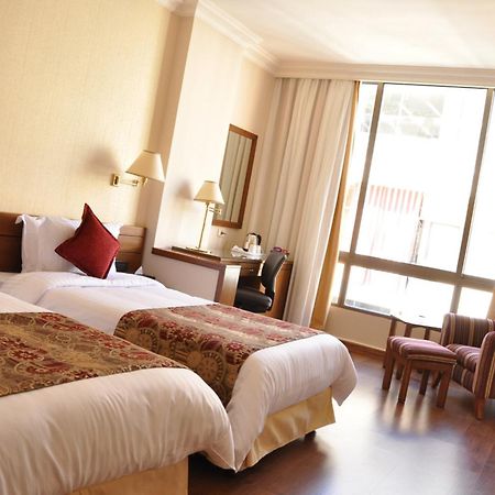 Orient Prince Hotel Beiroet Buitenkant foto
