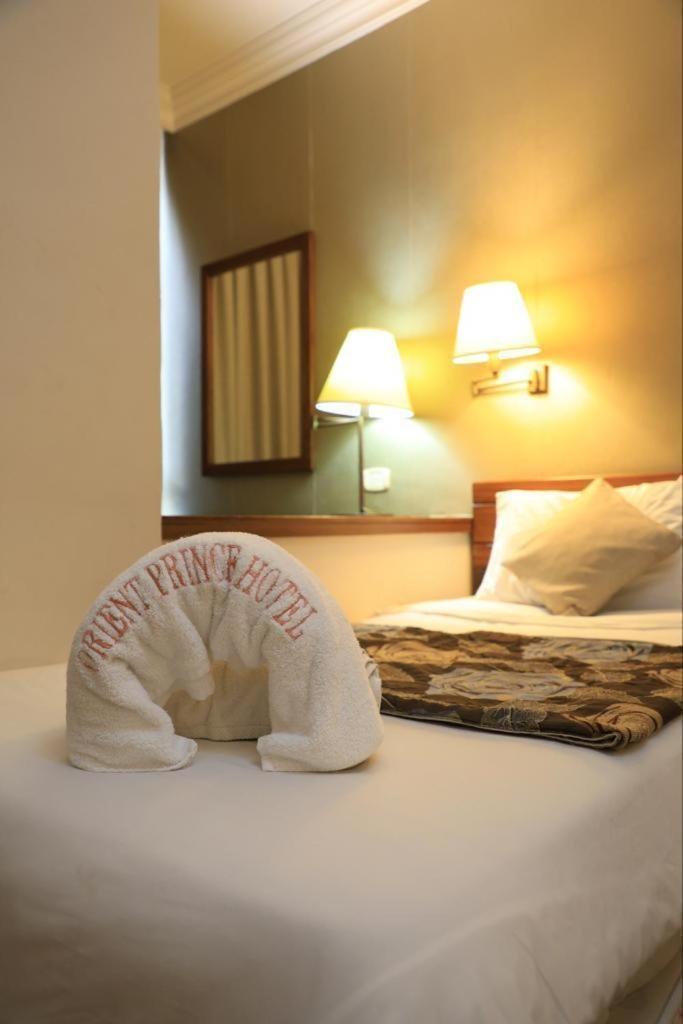 Orient Prince Hotel Beiroet Buitenkant foto