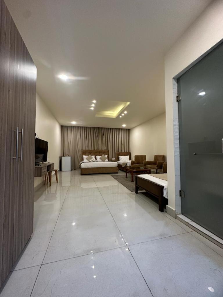 Orient Prince Hotel Beiroet Buitenkant foto