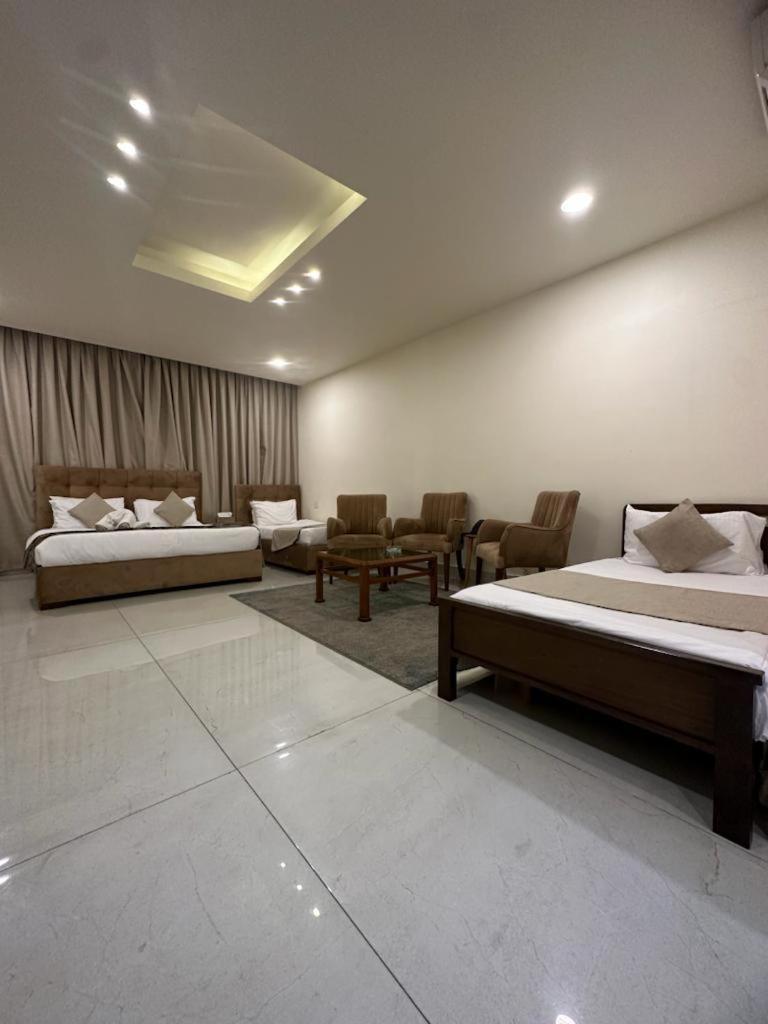 Orient Prince Hotel Beiroet Buitenkant foto