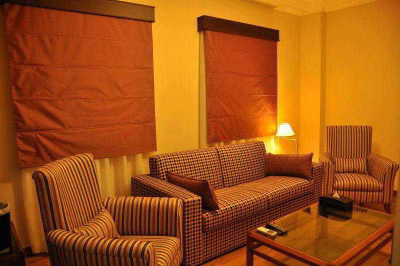Orient Prince Hotel Beiroet Buitenkant foto