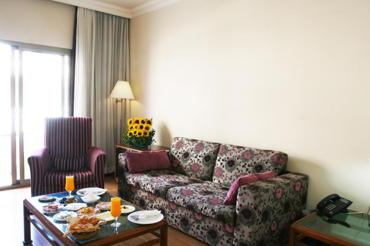 Orient Prince Hotel Beiroet Buitenkant foto