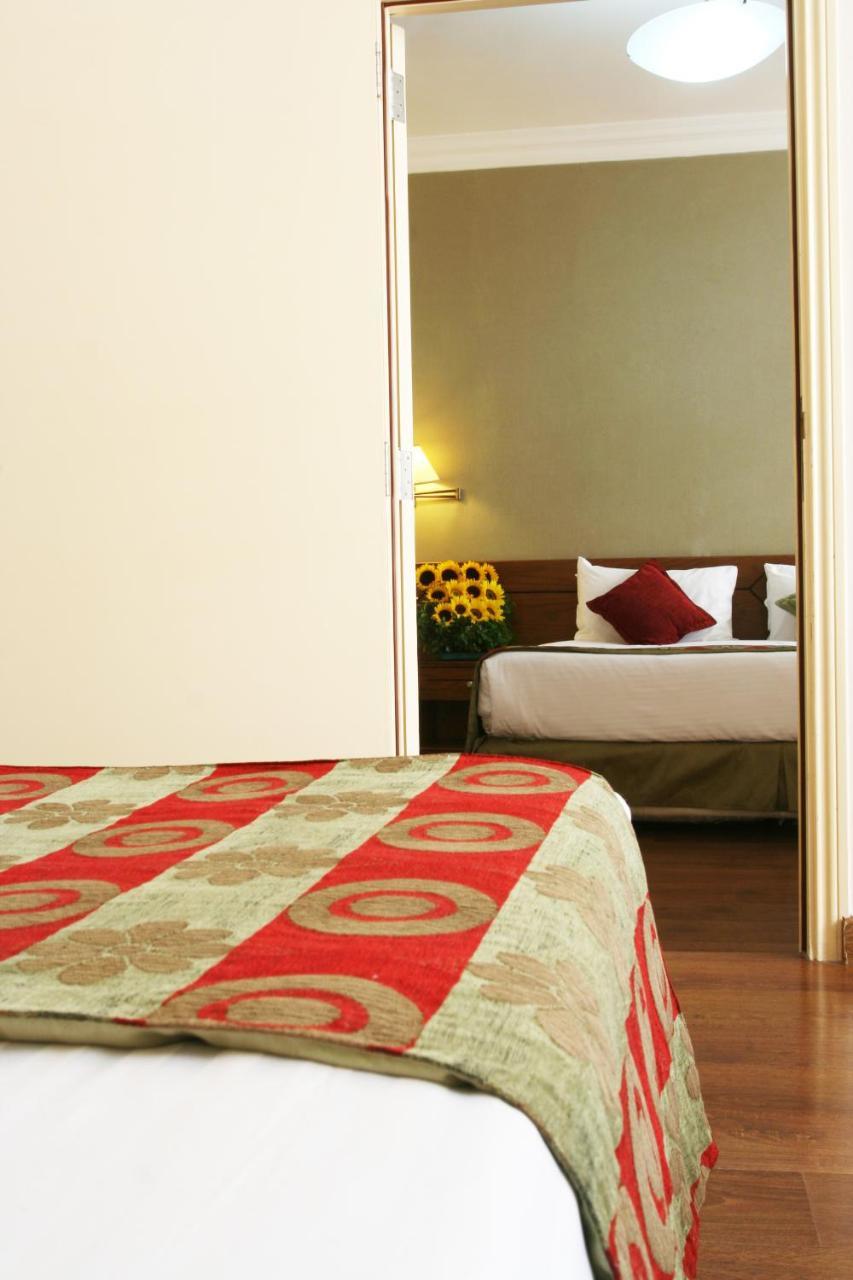 Orient Prince Hotel Beiroet Buitenkant foto