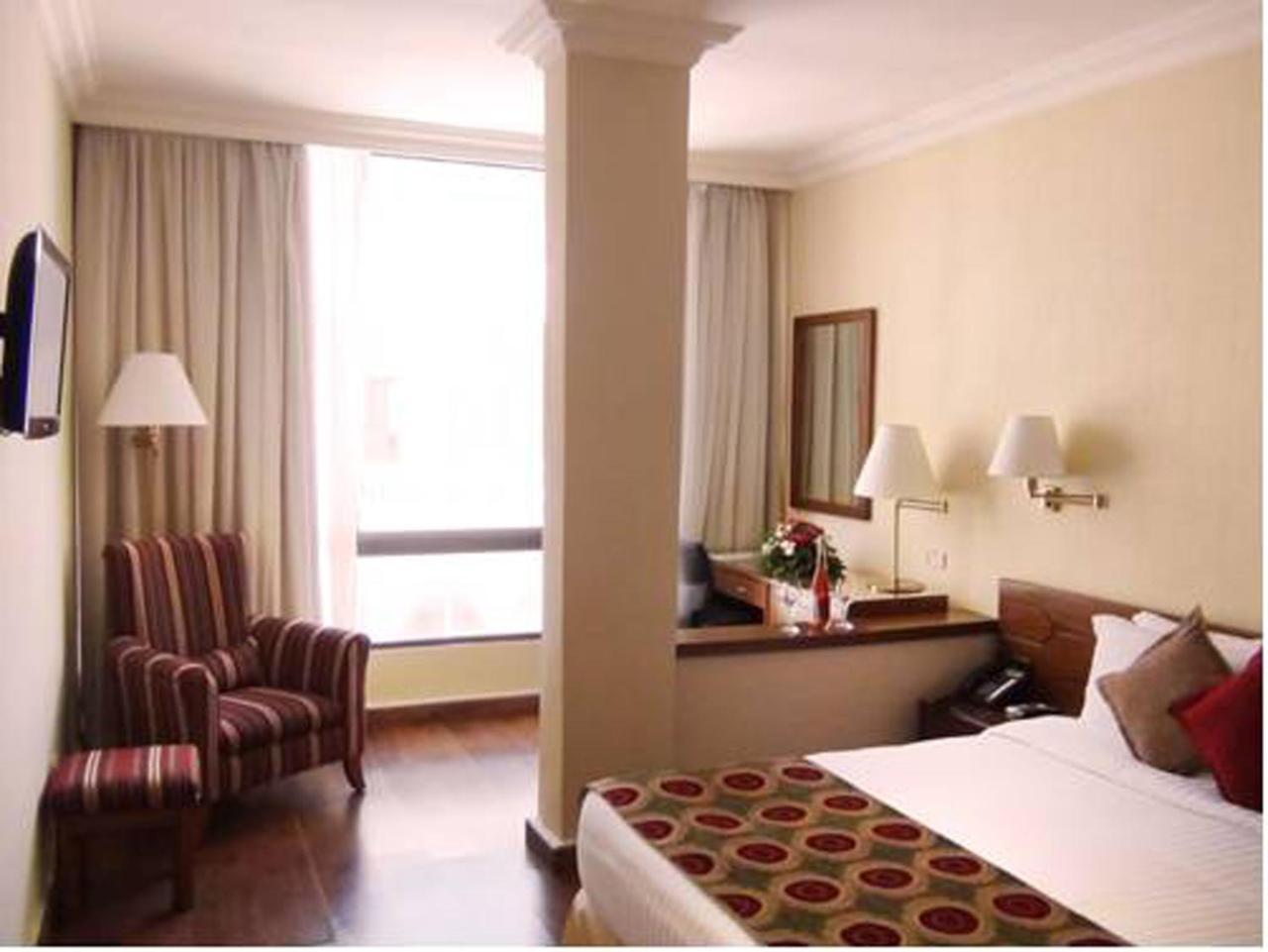 Orient Prince Hotel Beiroet Buitenkant foto